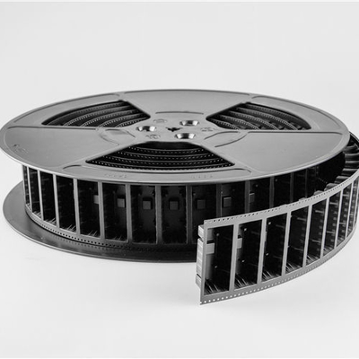 4 mm pitch embossed carrier tape met 1 jaar vervaldatum en kan spoel leveren