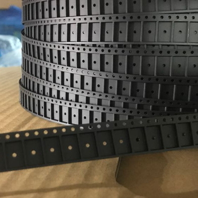 4 mm pitch embossed carrier tape met 1 jaar vervaldatum en kan spoel leveren