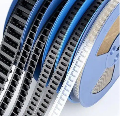 ESD- en vochtbescherming met SMD-gepresteerde draagbanden en -rolletjes voor de elektronische industrie