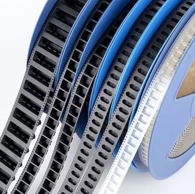 Gegraveerde draagband voor plastic spoelen, compatibel met breedtes van 8-88 mm, aangepaste lengte ondersteund.