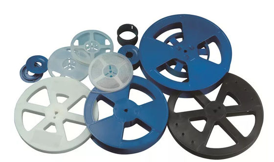 De Band en de Spoel die van de Smddrager Blauw/Zwart PS Materiaal verpakken